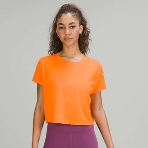 NWT Lululemon Cates Tee
